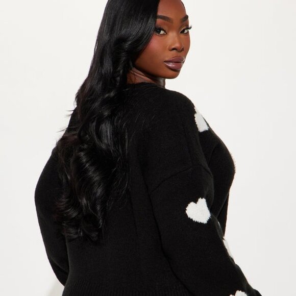 Fashion Nova “Just Pearly Things” Sweater & Nova Sports Leggings – Black/Combo, - Picture 3 of 12